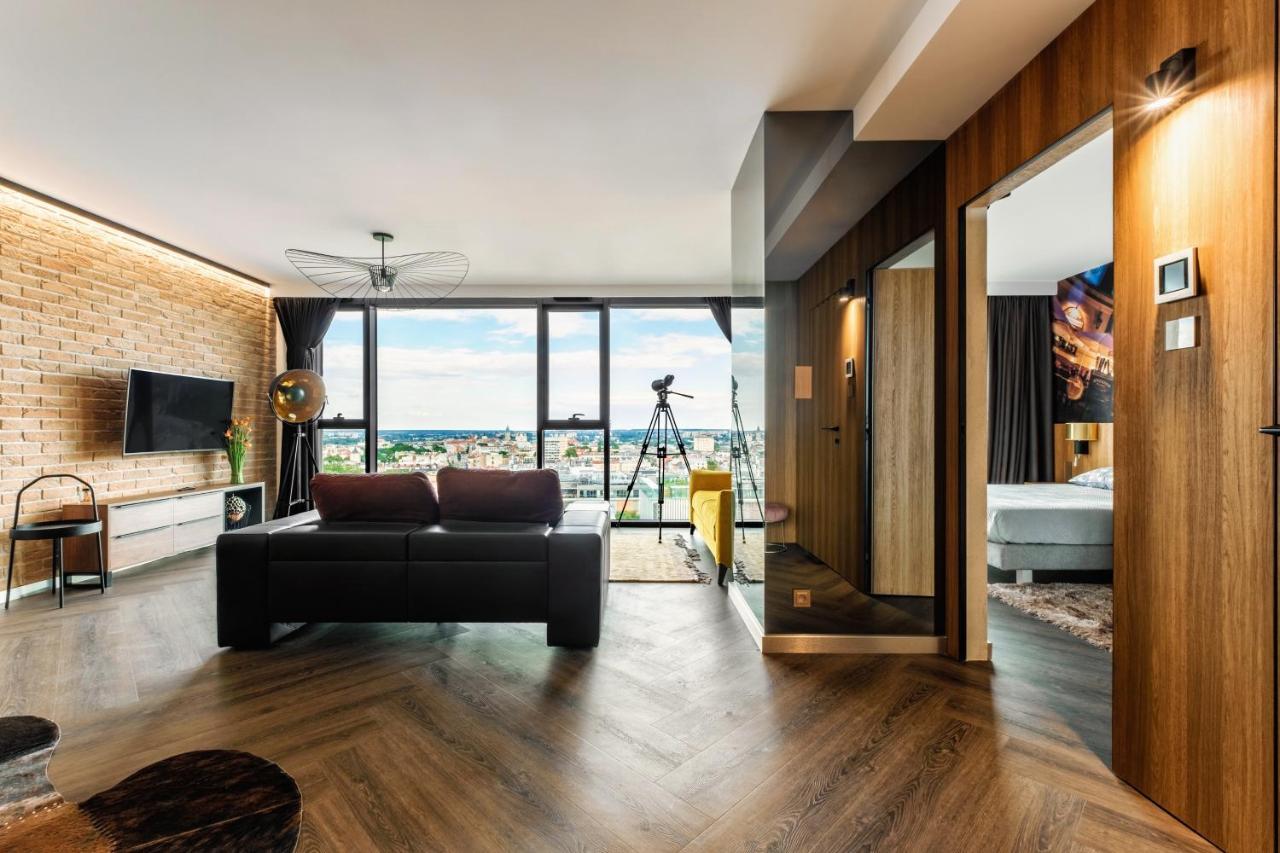 Skyview Suite - Niepowtarzalny Widok I Basen Люблин Екстериор снимка